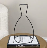 Contour Black Silhouette Wire Vase